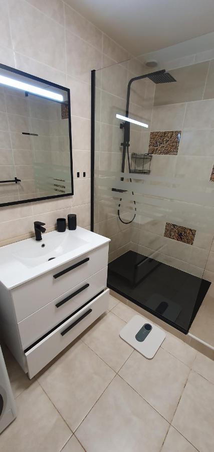 Playa Paraiso-Apartment 4 You Коста Калма Екстериор снимка