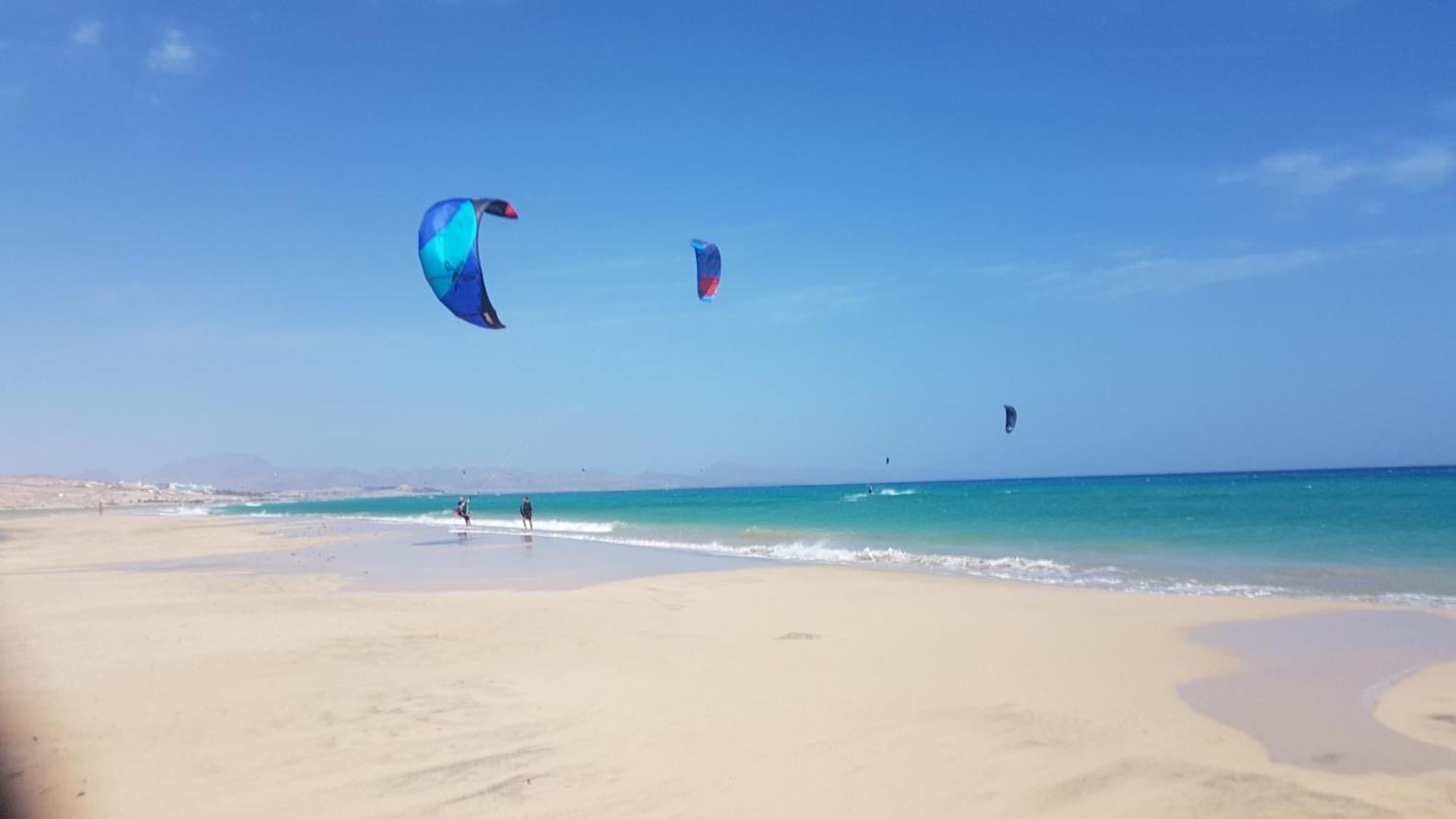 Playa Paraiso-Apartment 4 You Коста Калма Екстериор снимка